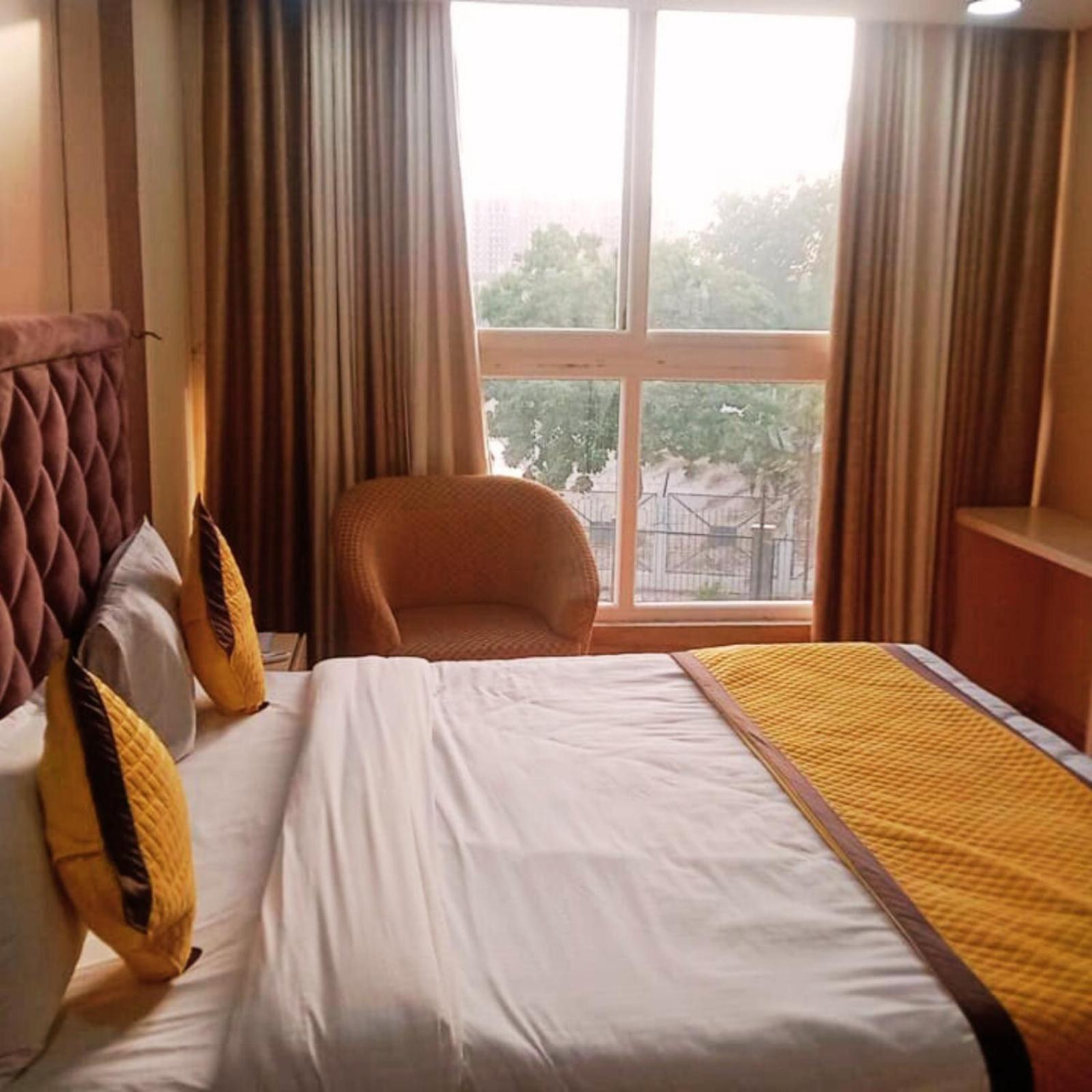 Hotel Lake View Grand Lucknow Buitenkant foto