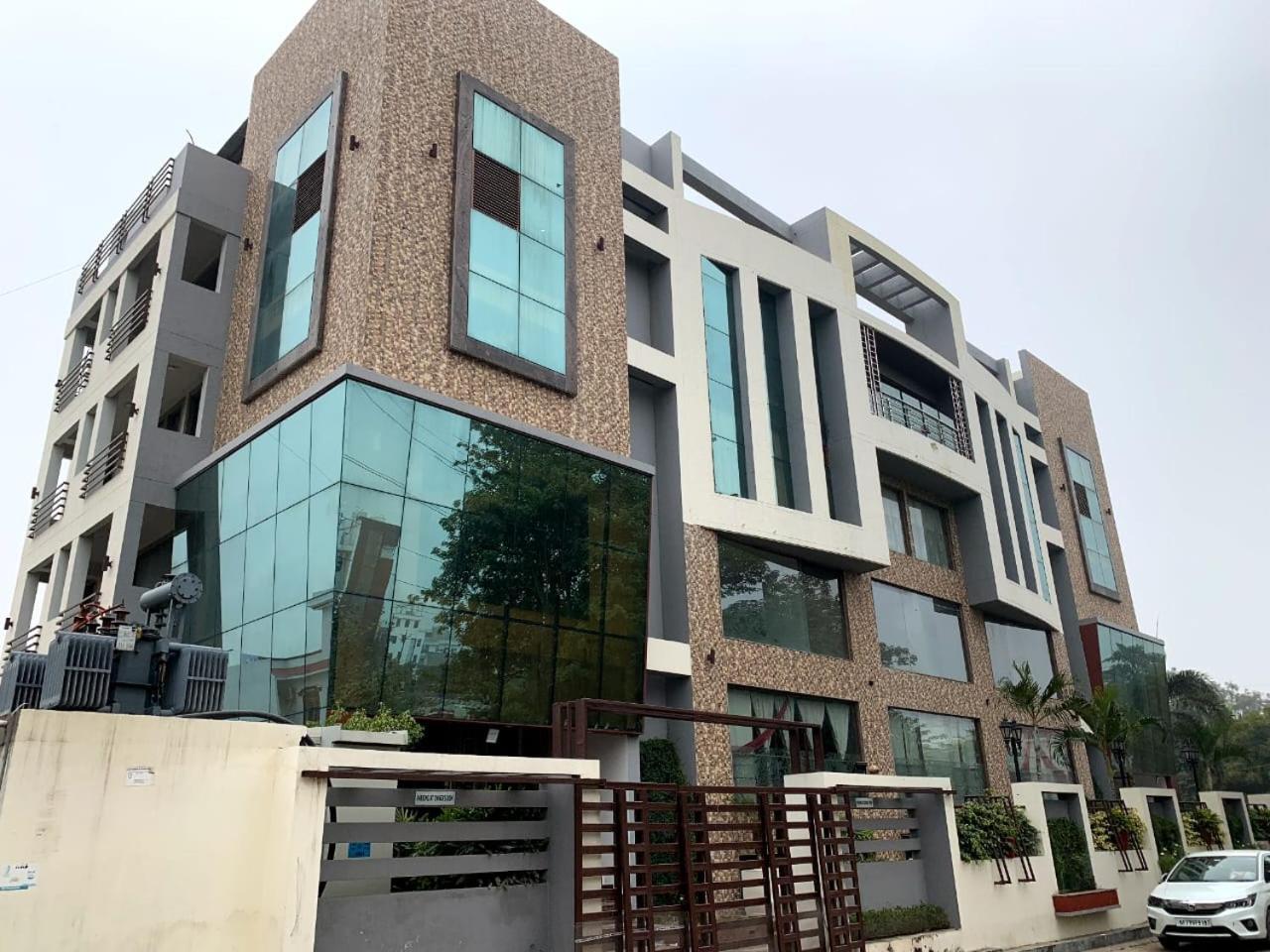Hotel Lake View Grand Lucknow Buitenkant foto