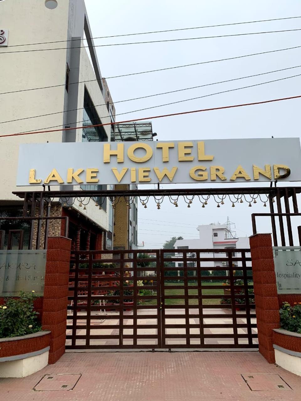 Hotel Lake View Grand Lucknow Buitenkant foto