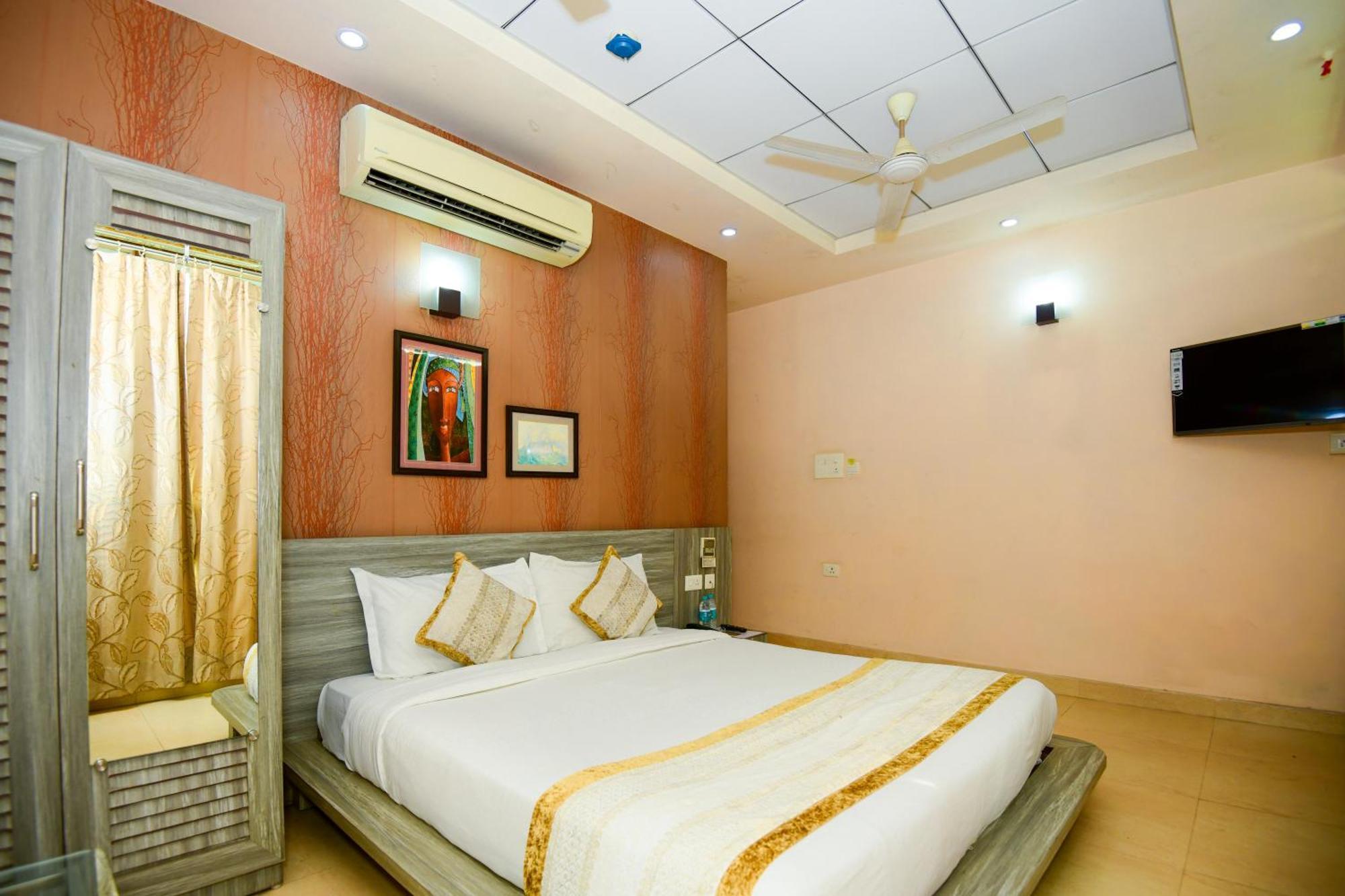 Hotel Lake View Grand Lucknow Buitenkant foto
